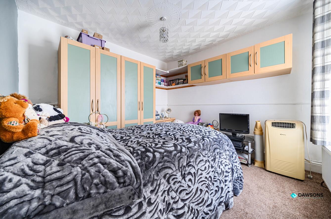 Heol Y Bryn, Upper Tumble, Llanelli, SA14 6DP